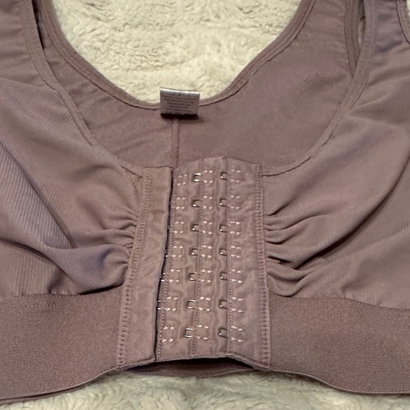 Women's Mauve Compression Bra - Picture 2 of 5
